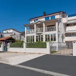Apartments Viktor